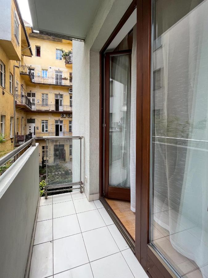 Apartamento Urban Oasis With Free Parking Budapest Exterior foto